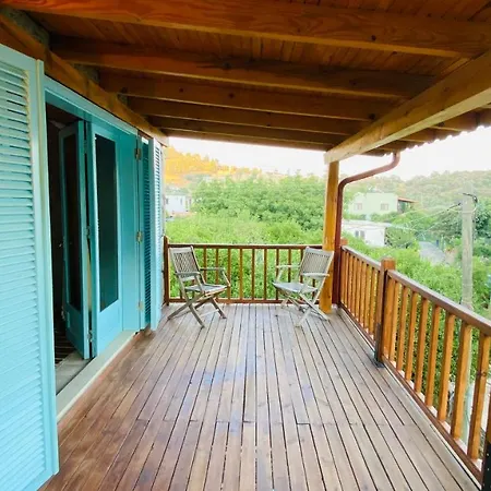 Mazi Stone Aparts Nyaraló *